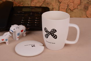个性领结黑白陶瓷杯 日常生活的精致点缀